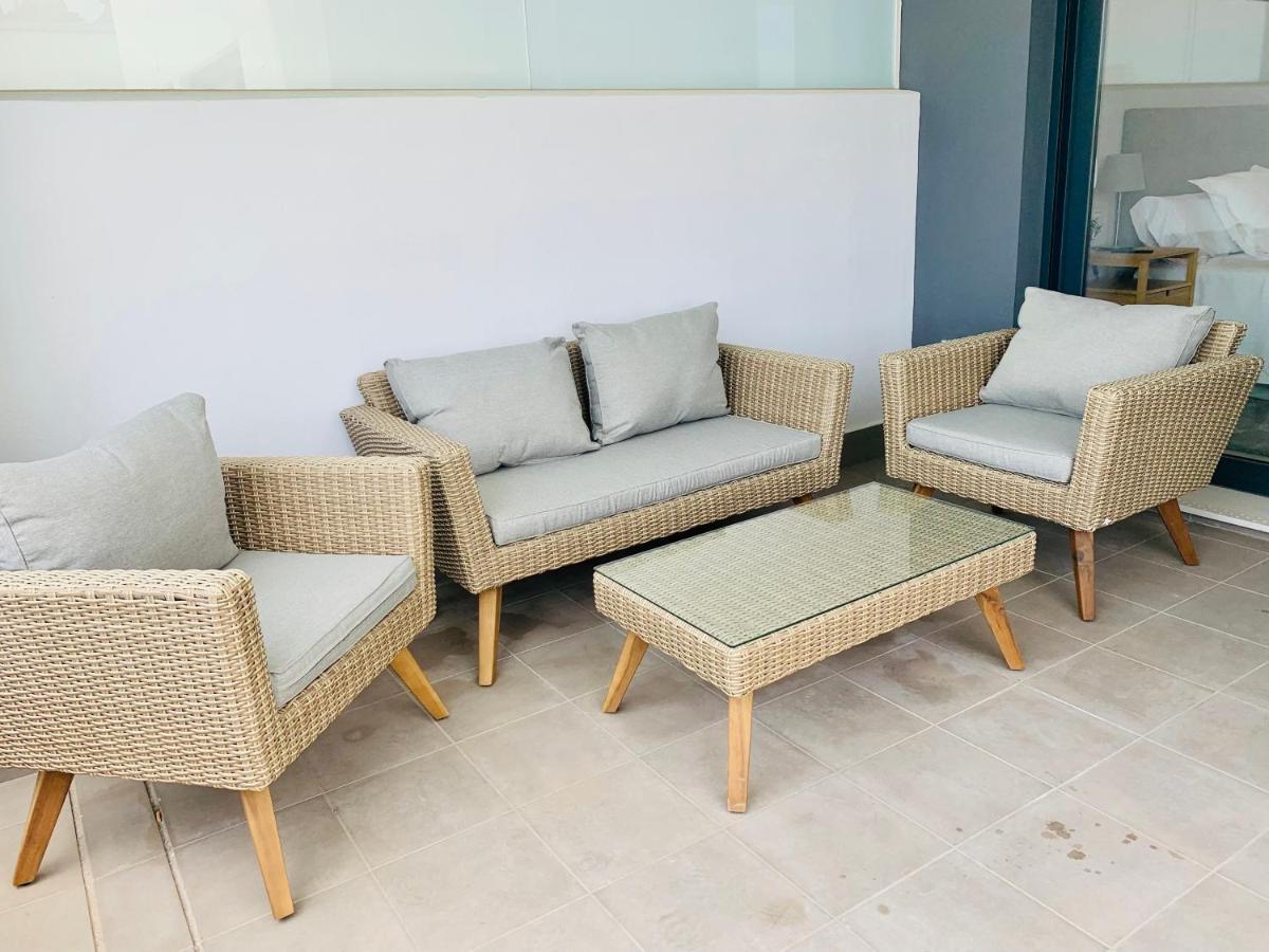 Apartemen Sea View Luxury New Port Marbella